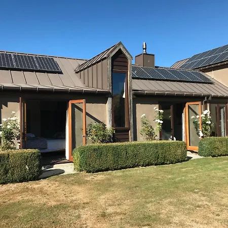 Three Thirty B & B Queenstown Exterior photo